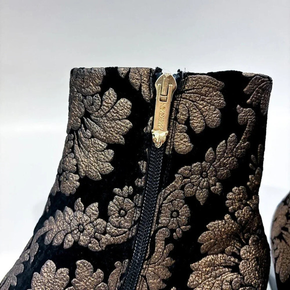 MARC CAIN – Bronze floral velvet ankle boots * - Picture 5 of 8